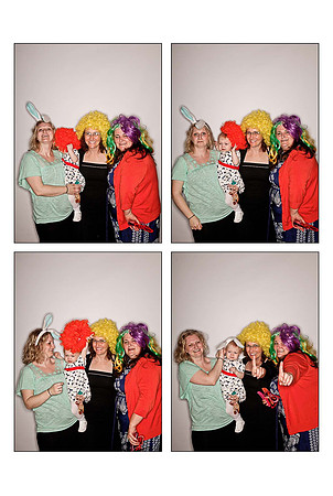 Liz&MaxWeddingPhotoBooth_Page_59
